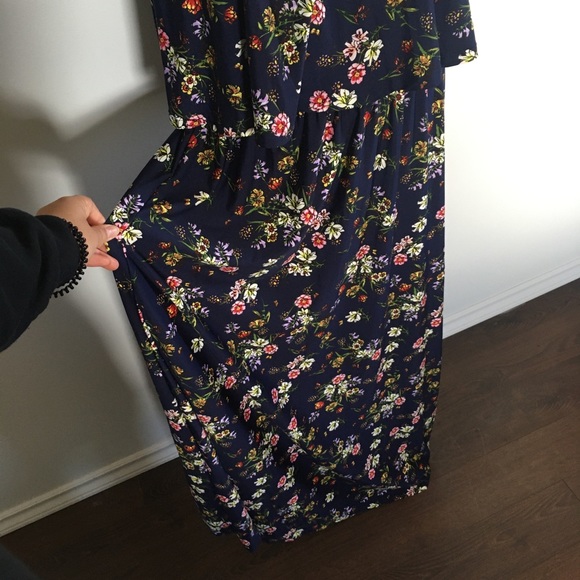 Robert Louis Navy Blue Floral Maxi Dress - Picture 6 of 10